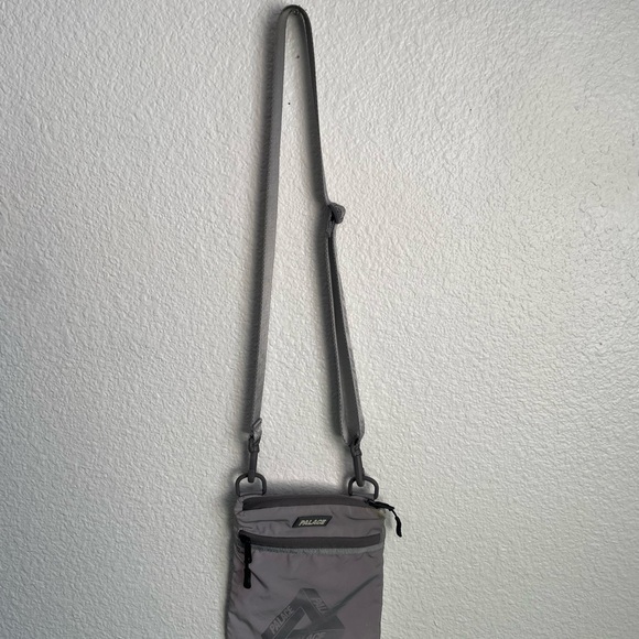 Palace Reflective Flat Sack Side Bag SS19 - Picture 1 of 6